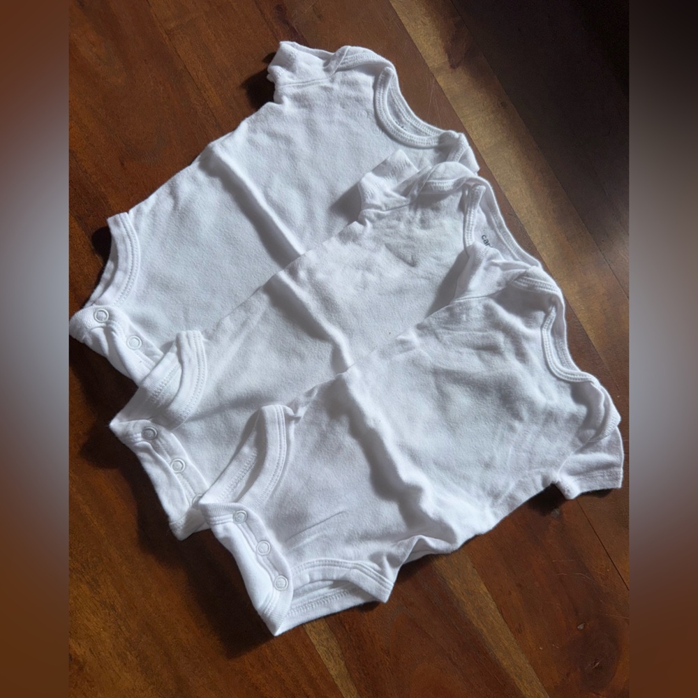 Carters‎ NB white onesies